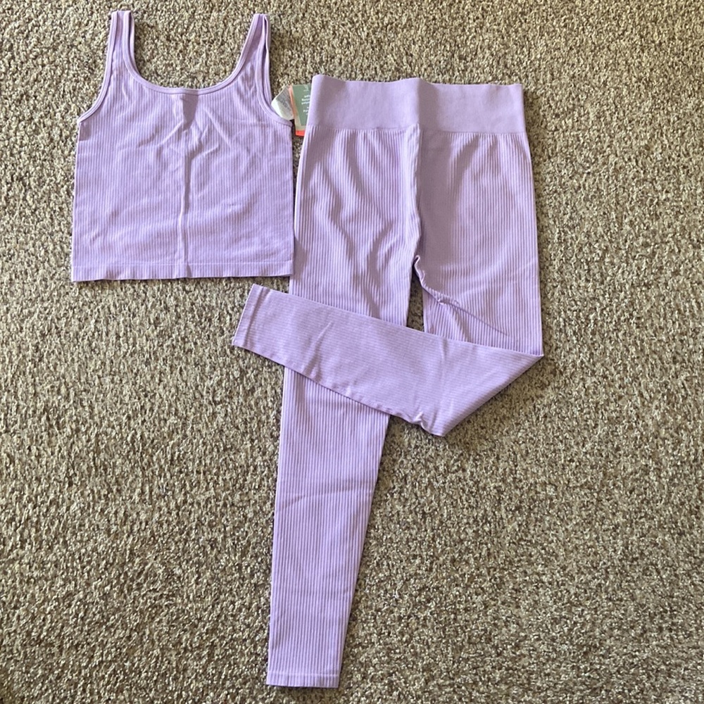 H&M lilac ribbed 2-piece sport set